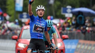 Cyklistov preveril dážď i stúpanie, 16. etapu Gira ovládol Ciccone