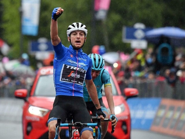 Cyklistov preveril dážď i stúpanie, 16. etapu Gira ovládol Ciccone