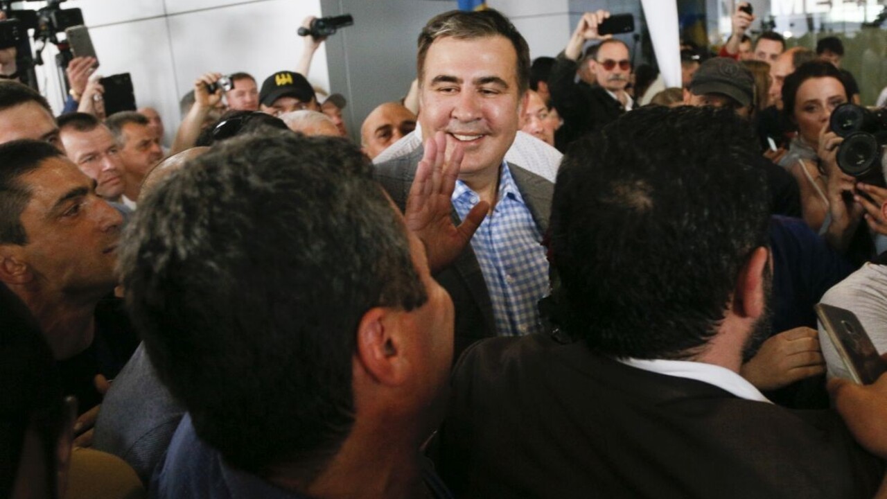 Konečne v Kyjeve. Vyhostený Saakašvili sa vrátil na Ukrajinu