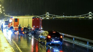 Tragédia pri maďarskom parlamente, potopila sa loď s turistami