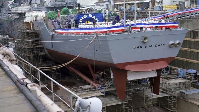 Nesmie byť na dohľad. Pred Trumpom v Japonsku ukryli loď