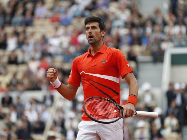 Na Roland Garros bez prekvapenia, ďalej idú Djokovič aj Osaková