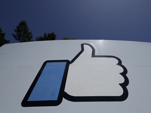 Facebook vytvorí 10-tisíc pracovných miest v Európskej únii, chce vybudovať internet pre virtuálnu realitu