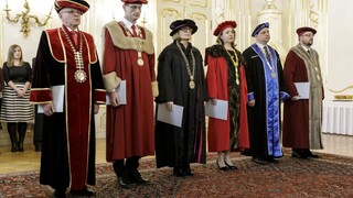 Rektorom či dekanom donekonečna? Študenti sa obávajú podvodu