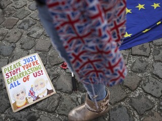Preferencie voličov v Británii sa menia, liberáli by vyhrali voľby