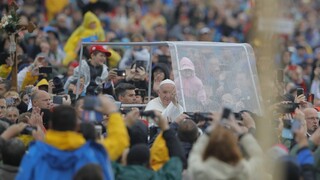 Pápež František zavítal na pútnické miesto, prítomní sú aj štátnici