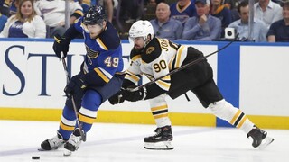NHL: Boston sa ujal vedenia v sérii, St. Louis vysoko zdolal