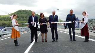 Most v Nižnej postavili nanovo. Obyvatelia však chcú výstavbu R3