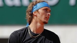 Favoriti postupujú ďalej, Zverev nezvládol zápas s Djokovičom