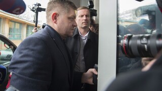 Fico je späť. Po dvoch týždňoch sa údajne objavil na Súmračnej