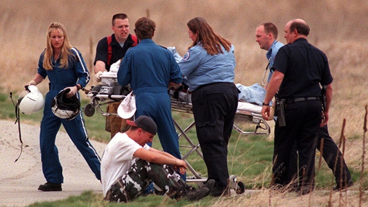 Školou sú po masakre morbídne fascinovaní. Úrady chcú konať