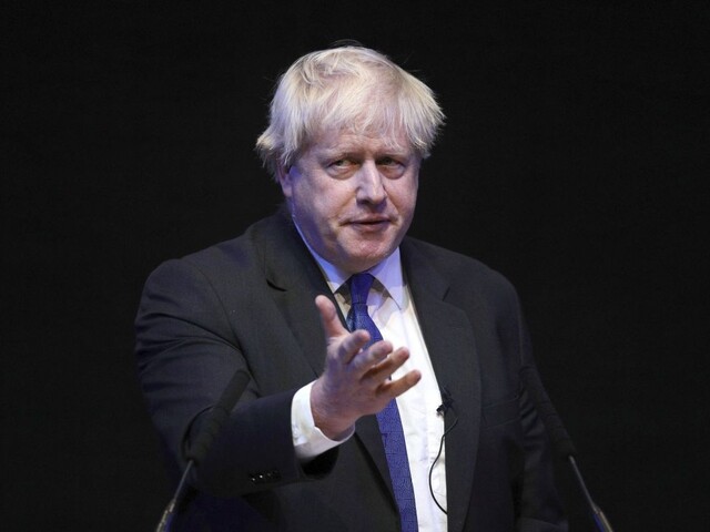 Johnson sa vyhne súdu. Tvrdil, že Británia posiela do EÚ milióny