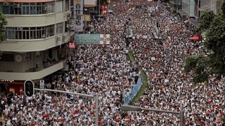 V Hongkongu sa plnia ulice, protestujú proti plánovanému zákonu