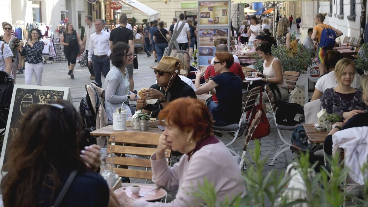 Vallo zvažuje zvýšiť daň za ubytovanie, má to prilákať iný typ turistov