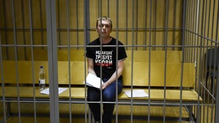 Kritického ruského novinára zadržali pre drogy, analýza ich nezistila