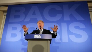 Johnson chce nahradiť Mayovú, ďalší odklad brexitu odmieta