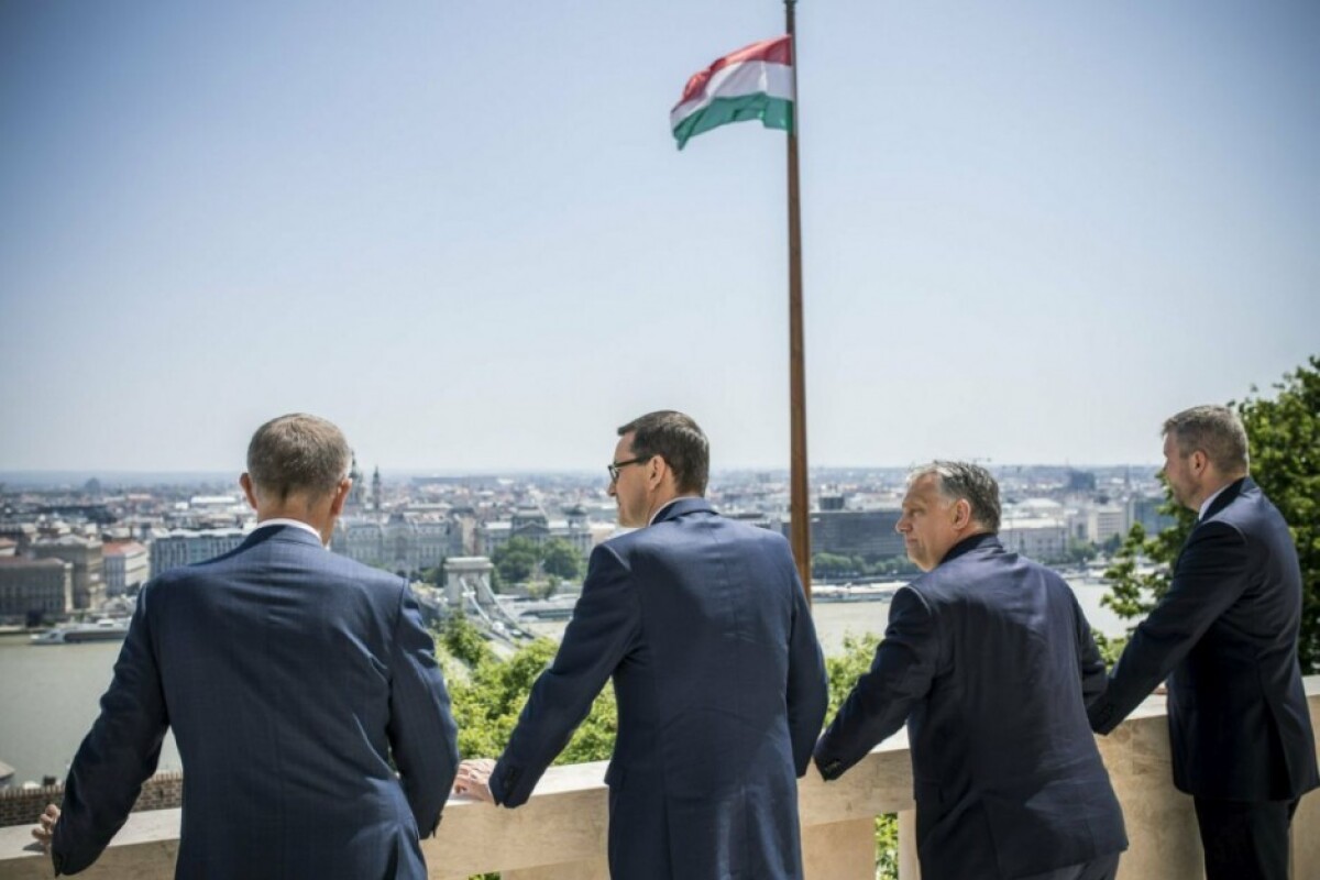 hungary-politics-v4-16880-7c0422f9357546b18128b70f7b19294b_1255544c.jpg