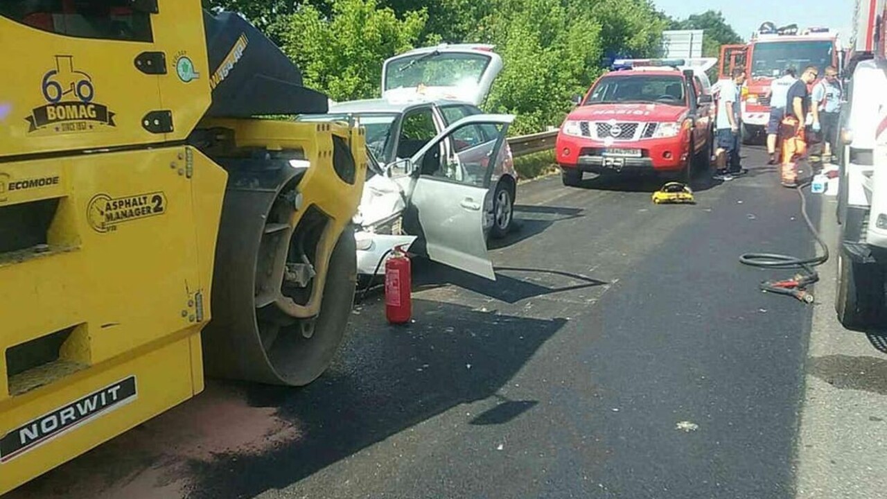 Po zrážke vozidiel na diaľnici D1 zasiahol na mieste vrtuľník
