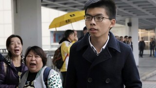 Aktivistu prepustili z väzenia, v Hongkongu bol tvárou protestov