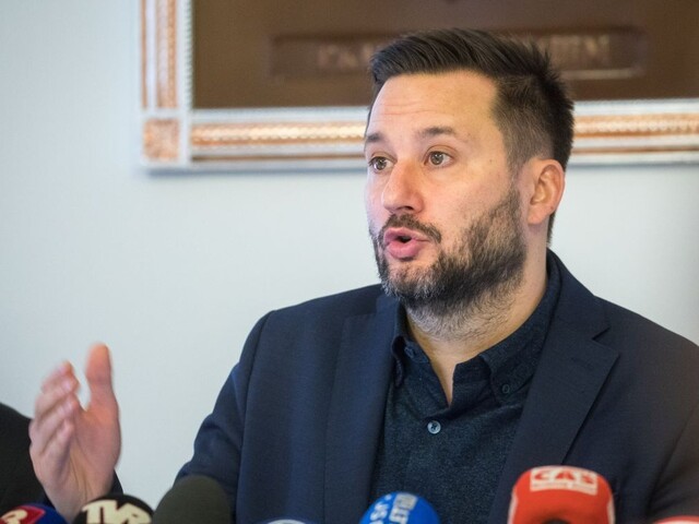 Vallo je pripravený navrhnúť šéfov podnikov, o výbere sú pochybnosti