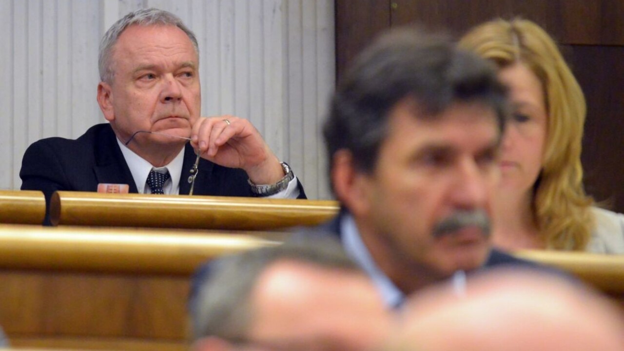 Voľbu sprevádzajú nejasnosti, Kresákovi nesedí počet kandidátov