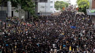 Lehota na stiahnutie právnej normy vypršala, Hongkong stále protestuje