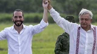 Mexiko sa zaviazalo obmedziť tok migrantov, podniklo prvé kroky