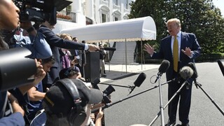 Trump odložil zatýkanie migrantov, Kongresu dal čas na opatrenia