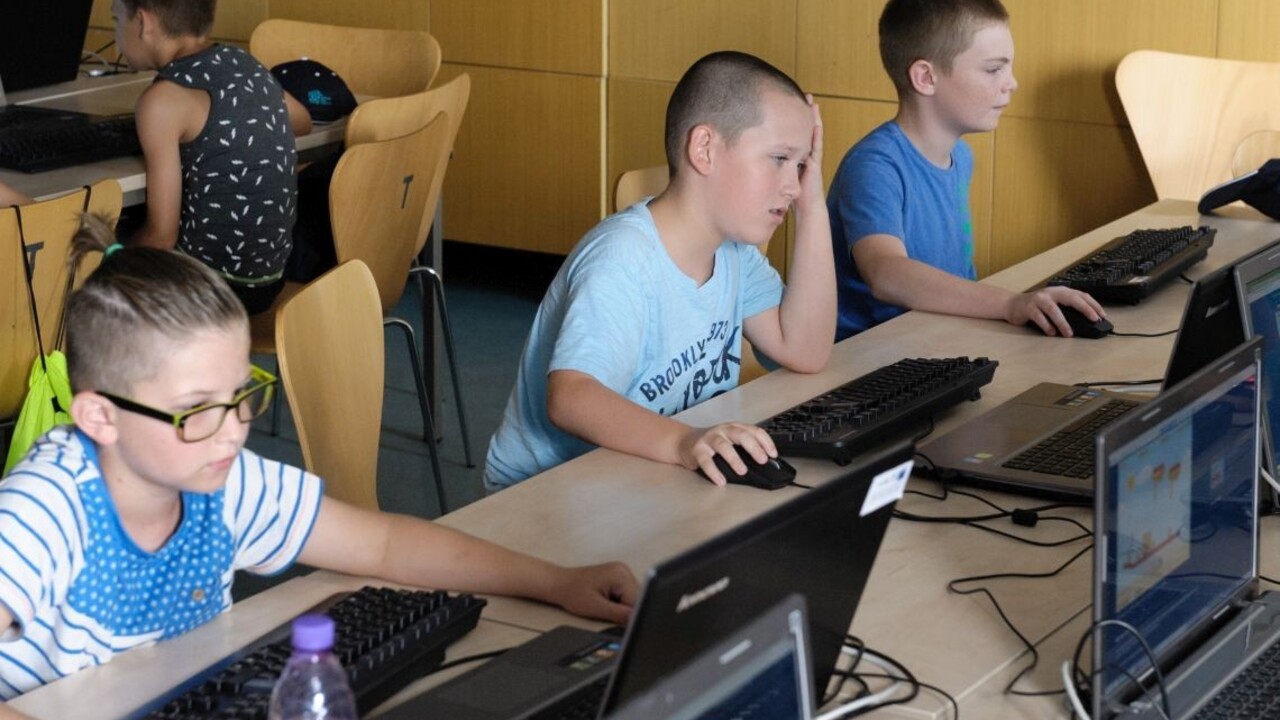 Digitálna gramotnosť detí rozdeľuje Slovensko, ukazuje prieskum