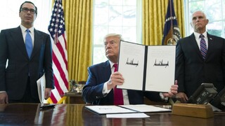 Trump podpísal nové sankcie. Budeme pokračovať, odkázal Iránu