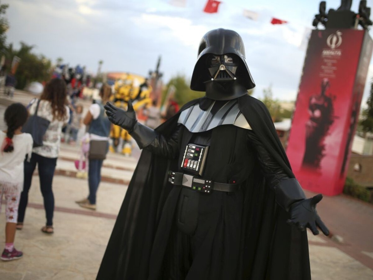 Temná sila sa prebudila. Darth Vader ide do ukrajinských volieb