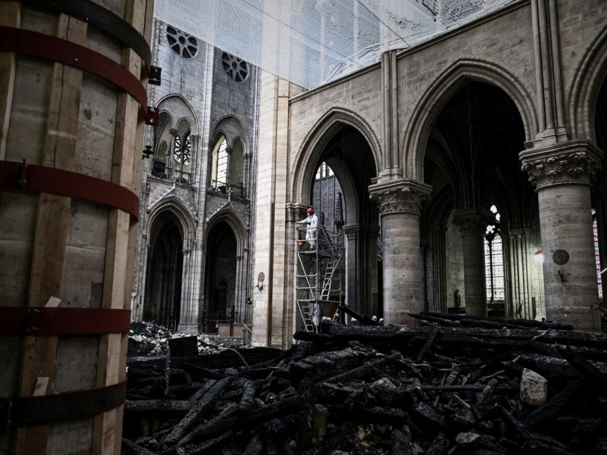 Dôkazy o opaku neexistujú. Požiar Notre-Dame nebol založený úmyselne