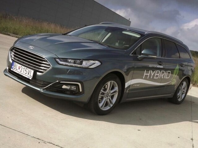 Otestovali sme Ford Mondeo Hybrid kombi a Audi A1