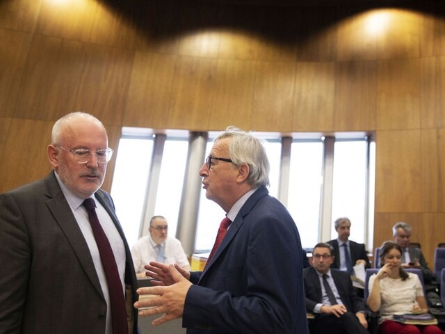 Junckera by mal vo funkcii vystriedať Timmermans, píše Reuters