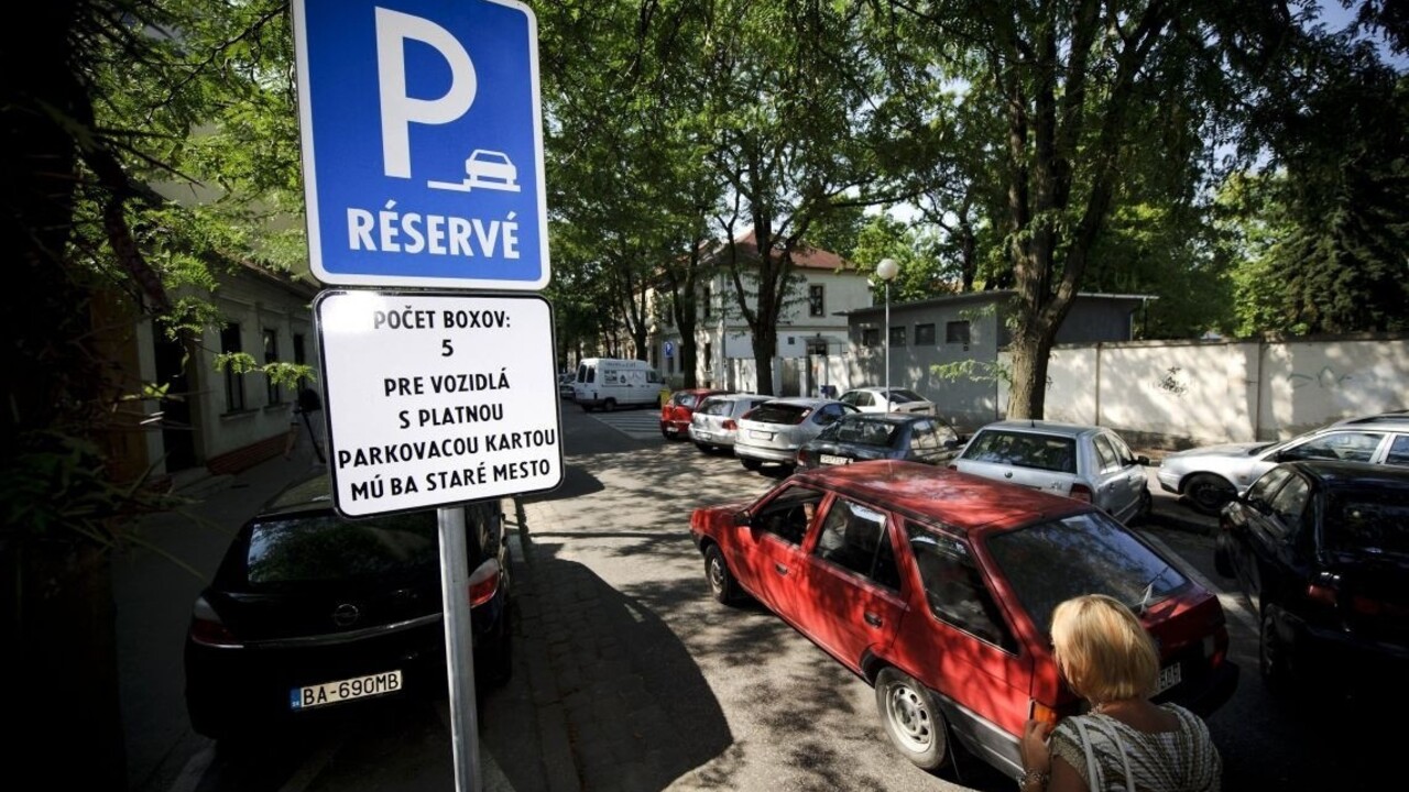 Neférová? Exprimátor Bratislavy sa pustil do parkovacej politiky