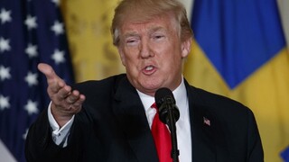 Washington opäť hrozí clami, vyše 90 výrobkov môže zdražieť