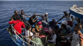 Migrantov z lode si rozdelia viacerí, najviac ich prichýli Nemecko