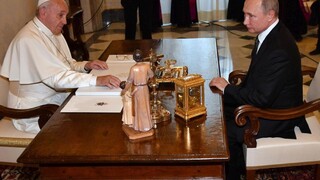 Putin sa stretol s pápežom, Vatikán ho považuje za muža viery
