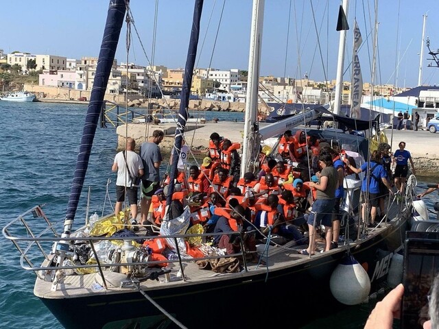 Malta prijala ďalších migrantov, všetci sú z lode neziskovej organizácie