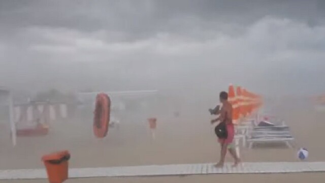 Búrka spustošila pláže na Jadrane, krúpy mali rozmery pomaranča