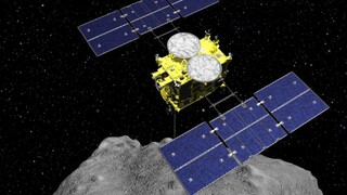 Japonská sonda opäť zaznamenala úspech a pristála na asteroide