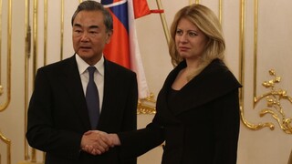 Čína reagovala na kritiku Čaputovej aj britského ministra zahraničia