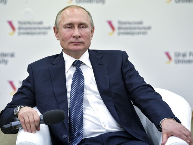 Putin je ochotný rokovať so Zelenským ohľadom vojny v Donbase