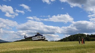 Zvládli to. Hasičom sa podarilo uhasiť požiar na Horehroní