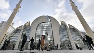 Mešity v Nemecku museli evakuovať, poslali im výhražné maily