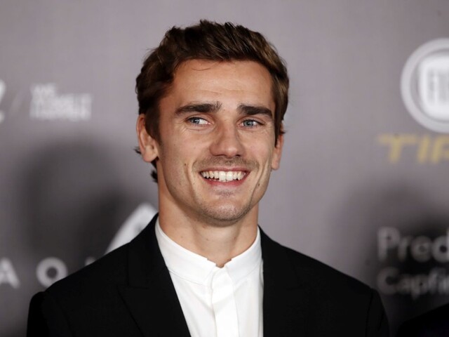 Barcelona získala Griezmanna, útočník podpísal päťročnú zmluvu