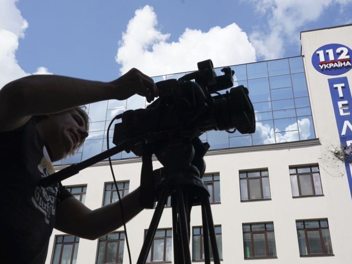 Na televíziu strieľali z granátometu, chcela vysielať film s Putinom