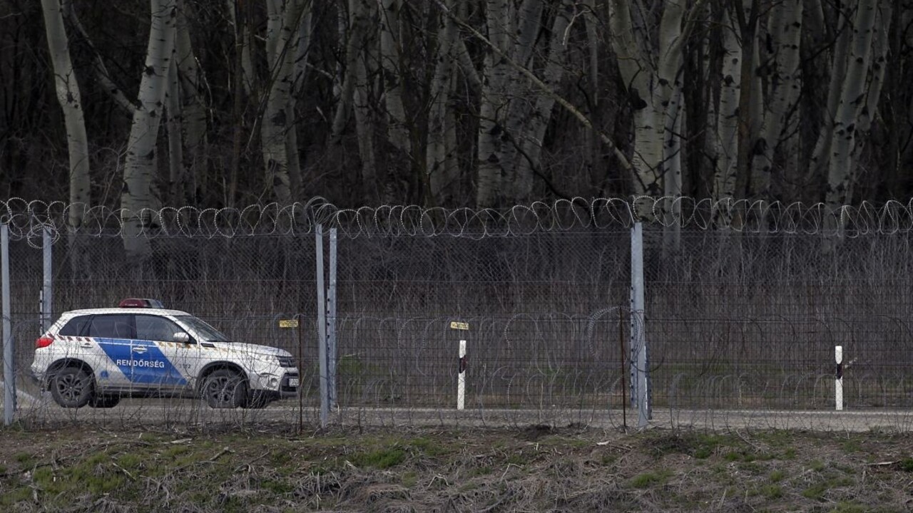 V Maďarsku zadržali Slováka, pašoval migrantov z Bangladéša
