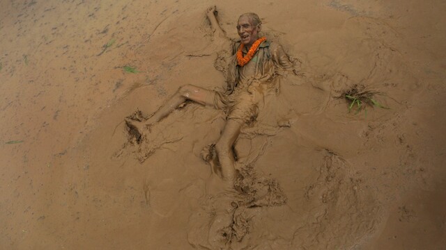 Južnú Áziu trápia záplavy a zosuvy pôdy, počet mŕtvych môže stúpať