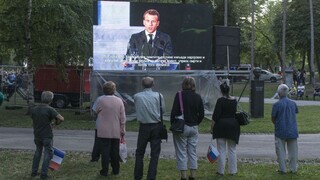 Macron chce spájať. Sľúbil obnoviť dialóg Srbska a Kosova